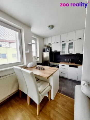 Prodej bytu 2+kk, Praha, Harmonická, 50 m2