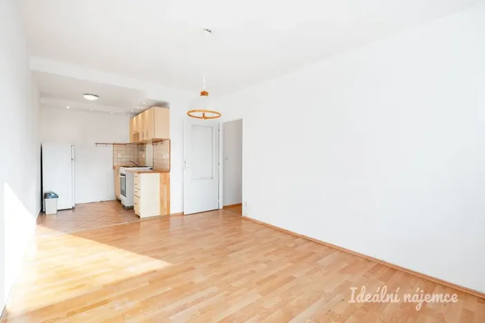 Pronájem bytu 2+kk, Praha - Střížkov, Jablonecká, 41 m2