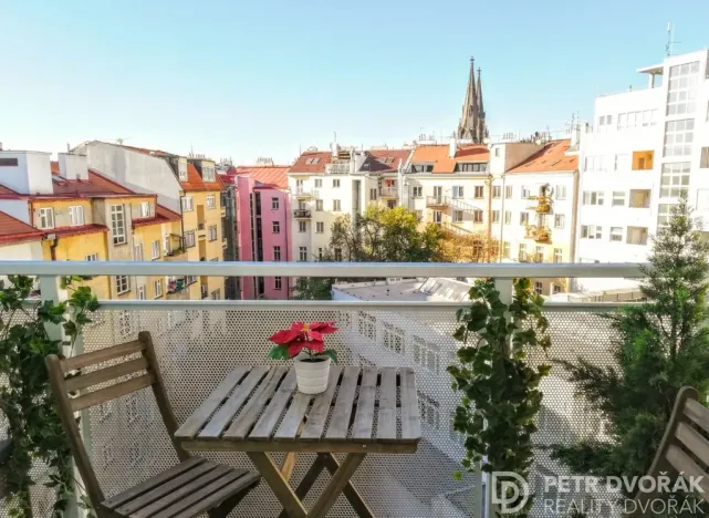 Pronájem bytu 3+kk, Praha - Vinohrady, Uruguayská, 98 m2