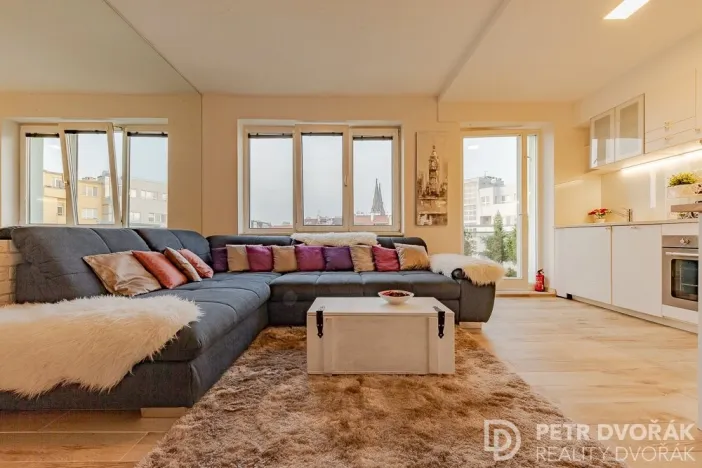 Pronájem bytu 3+kk, Praha - Vinohrady, Uruguayská, 98 m2