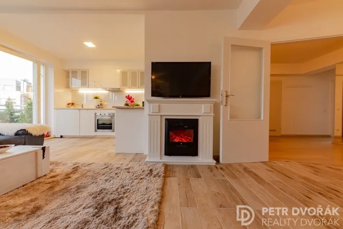 Pronájem bytu 3+kk, Praha - Vinohrady, Uruguayská, 98 m2