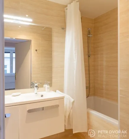 Pronájem bytu 3+kk, Praha - Vinohrady, Uruguayská, 98 m2