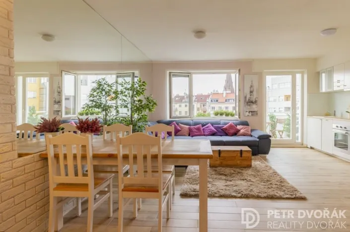 Pronájem bytu 3+kk, Praha - Vinohrady, Uruguayská, 98 m2