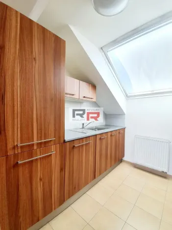 Pronájem bytu 2+kk, Olomouc - Nové Sady, Husitská, 60 m2