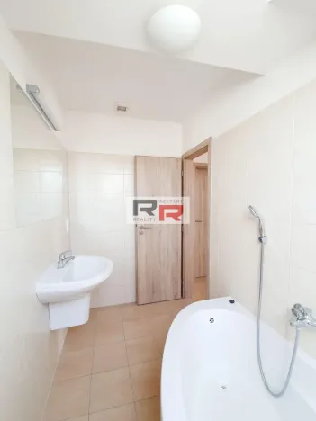Pronájem bytu 2+kk, Olomouc - Nové Sady, Husitská, 60 m2
