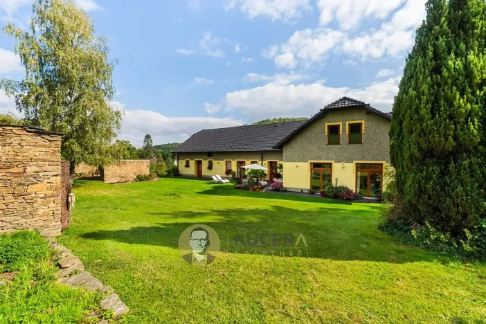 Prodej zemědělské usedlosti, Lichnov, 672 m2