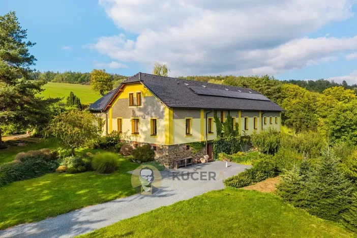 Prodej zemědělské usedlosti, Lichnov, 672 m2