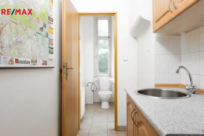 Pronájem komerční nemovitosti, Karlovy Vary, Moskevská, 53 m2