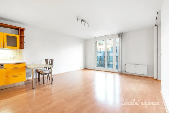 Pronájem bytu 2+kk, Praha - Prosek, Libočanská, 57 m2
