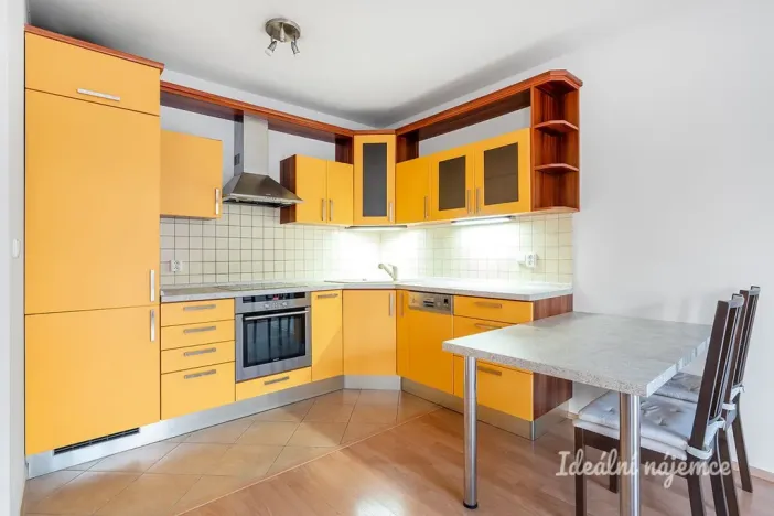 Pronájem bytu 2+kk, Praha - Prosek, Libočanská, 57 m2