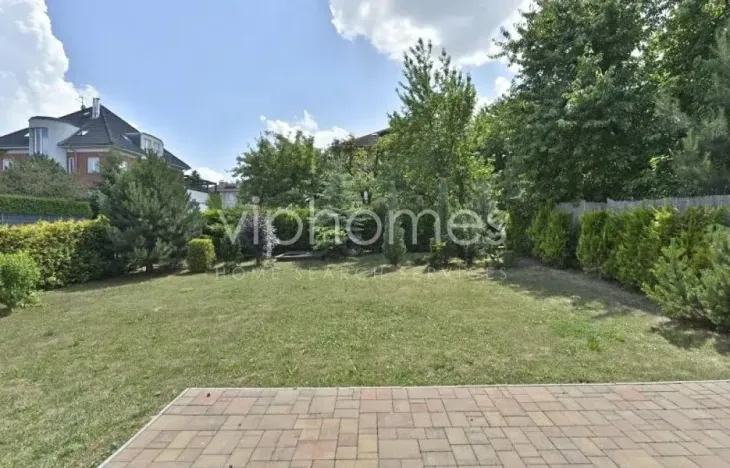 Pronájem vily, Praha - Břevnov, 316 m2