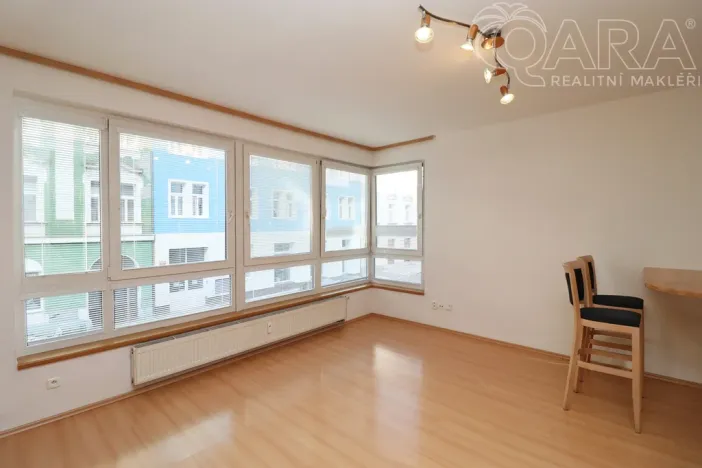 Pronájem bytu 2+kk, Praha, Kurta Konráda, 46 m2