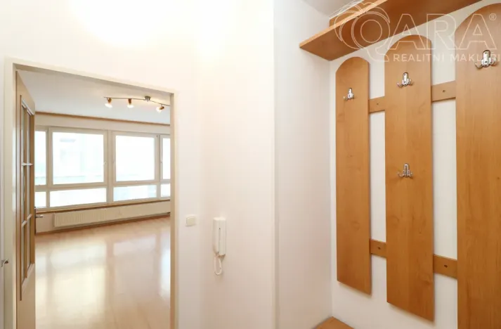 Pronájem bytu 2+kk, Praha, Kurta Konráda, 46 m2