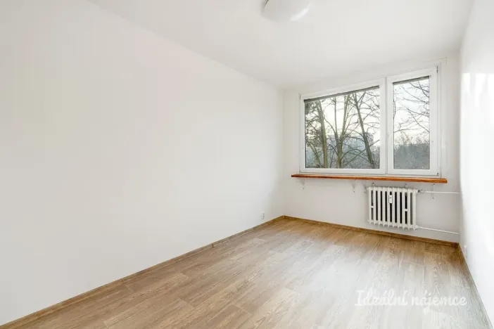 Pronájem bytu 2+kk, Praha - Kobylisy, Kubíkova, 50 m2