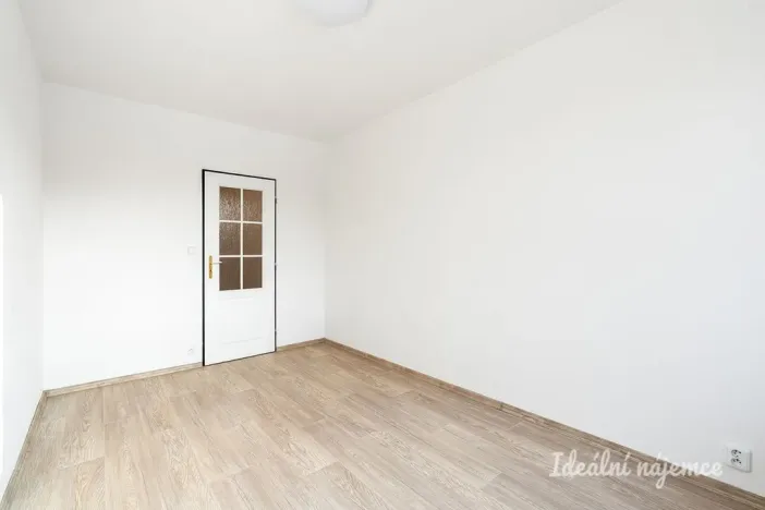 Pronájem bytu 2+kk, Praha - Kobylisy, Kubíkova, 50 m2