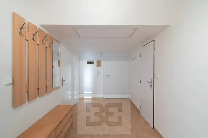 Pronájem bytu 2+1, Praha - Libeň, Sokolovská, 57 m2