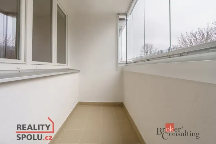 Pronájem bytu 2+1, Karlovy Vary - Drahovice, Maďarská, 61 m2