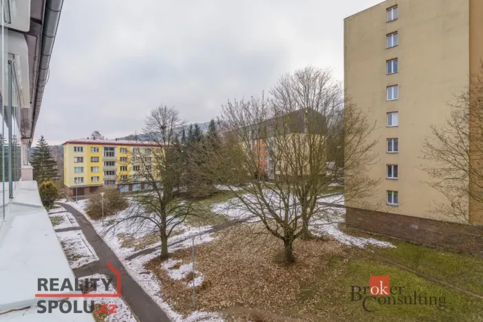 Pronájem bytu 2+1, Karlovy Vary - Drahovice, Maďarská, 61 m2