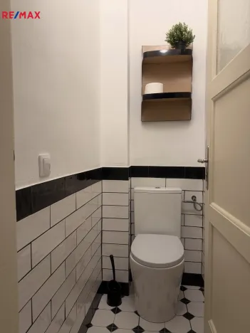 Pronájem bytu 2+1, Karlovy Vary, Kvapilova, 66 m2