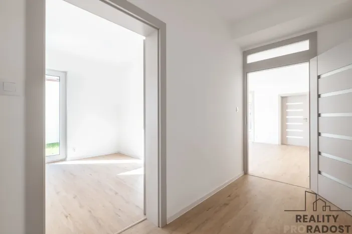 Prodej bytu 4+kk, Ostopovice, B. Němcové, 90 m2