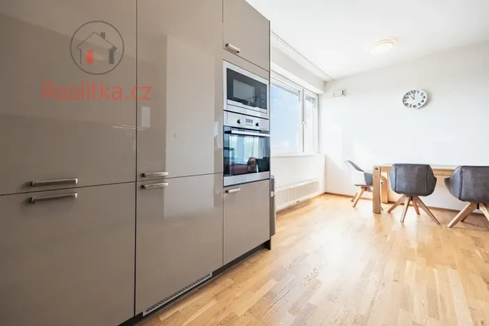 Pronájem bytu 4+kk, Praha - Jinonice, Pod stolovou horou, 114 m2