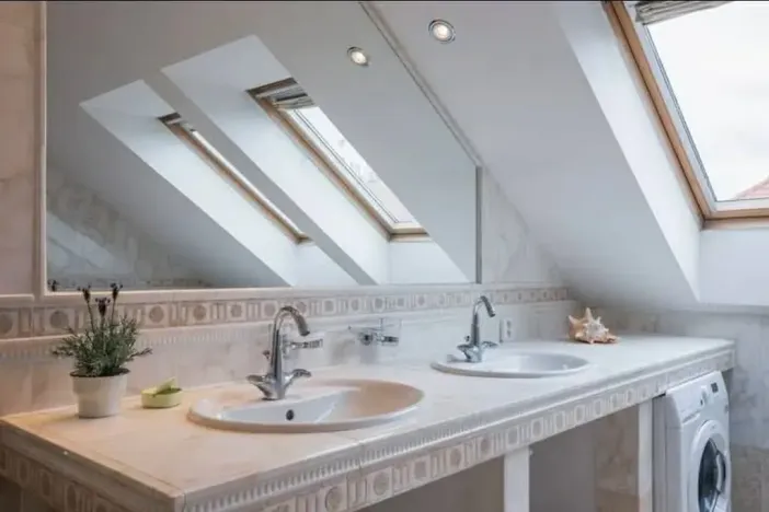 Pronájem bytu 6+kk a větší, Praha - Holešovice, Strojnická, 168 m2