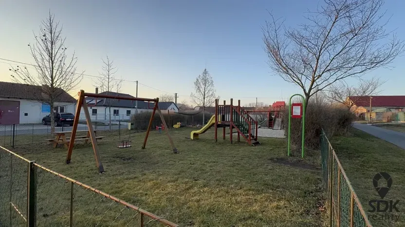 Prodej rodinného domu, Křenovice, Široká, 172 m2