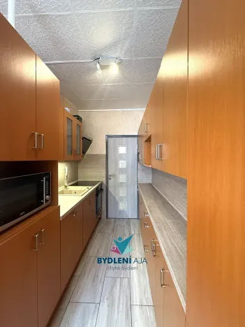 Pronájem bytu 2+1, Teplice, Fügnerova, 60 m2