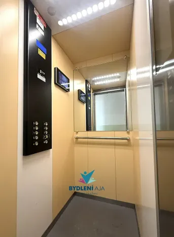 Pronájem bytu 2+1, Teplice, Fügnerova, 60 m2