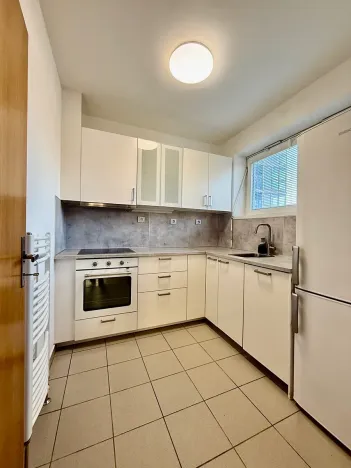 Prodej bytu 2+kk, Praha - Troja, Velká skála, 48 m2