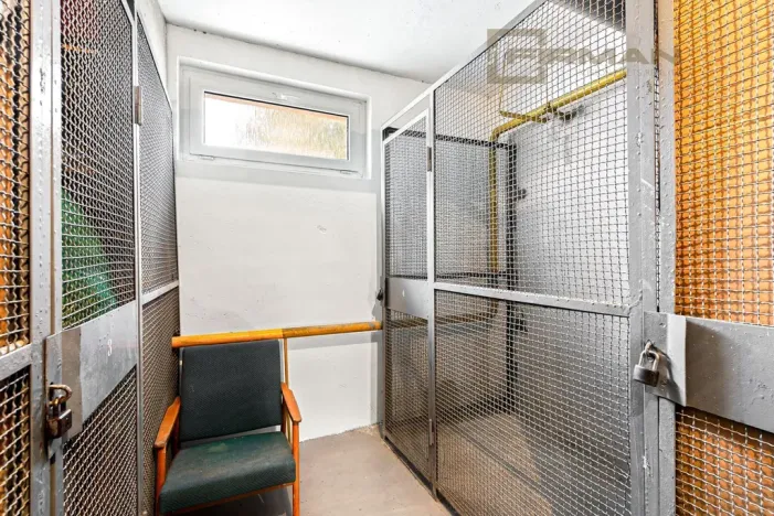 Prodej bytu 2+1, Karlovy Vary - Rybáře, Plešivecká, 61 m2