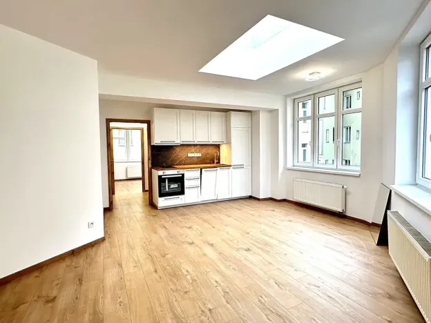 Pronájem bytu 2+kk, Hradec Králové, Švehlova, 52 m2