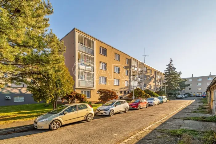 Pronájem bytu 3+1, Kralupy nad Vltavou - Mikovice, 28. října, 64 m2