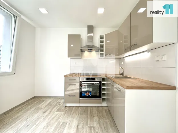 Pronájem bytu 2+1, Nový Bor, Sluneční, 48 m2