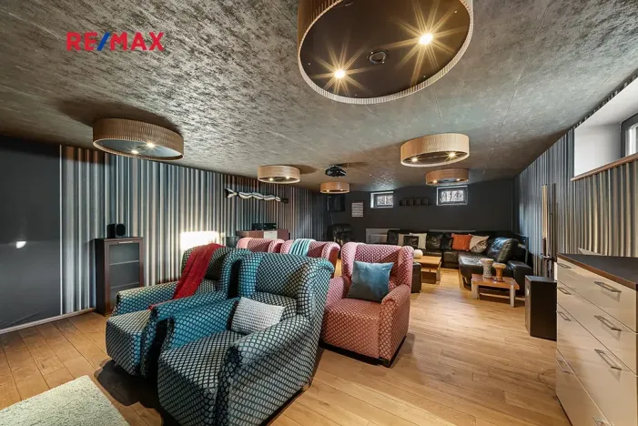 Prodej vily, Praha - Klánovice, Zádražanská, 330 m2