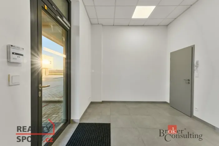 Pronájem kanceláře, Tvarožná, 266 m2