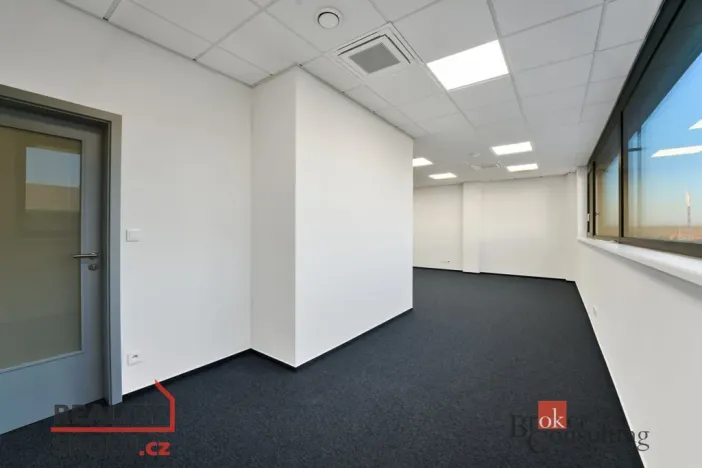 Pronájem kanceláře, Tvarožná, 266 m2