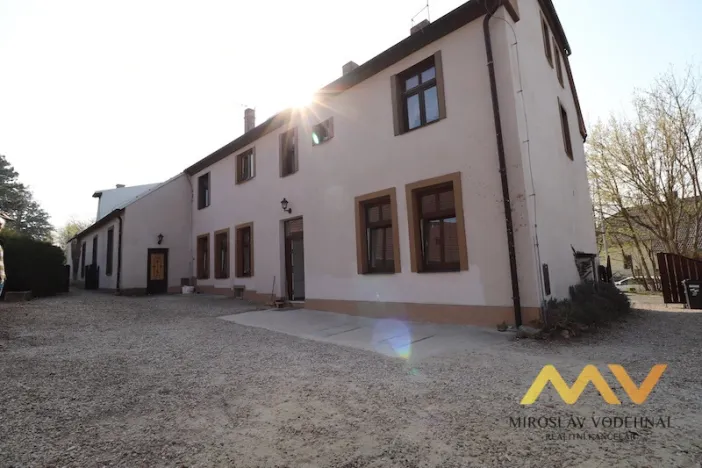 Pronájem bytu 1+kk, Hradec Králové - Nový Hradec Králové, Hlavní, 25 m2