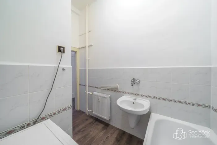 Prodej bytu 3+1, Karlovy Vary - Drahovice, Vítězná, 93 m2