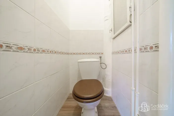 Prodej bytu 3+1, Karlovy Vary - Drahovice, Vítězná, 93 m2