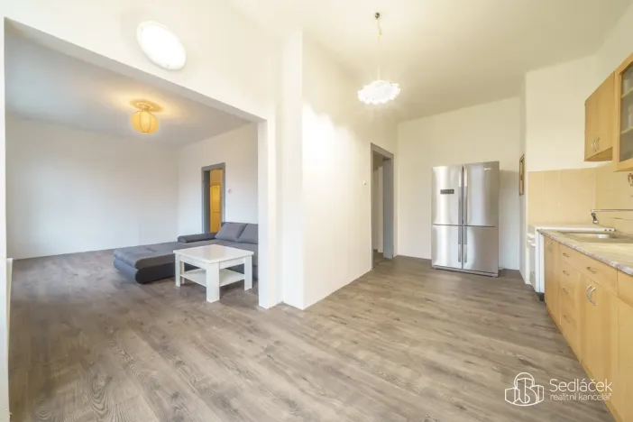 Prodej bytu 3+1, Karlovy Vary - Drahovice, Vítězná, 93 m2