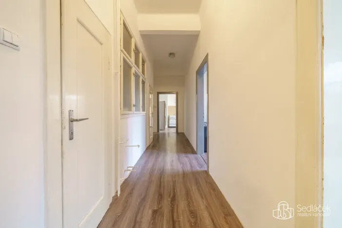 Prodej bytu 3+1, Karlovy Vary - Drahovice, Vítězná, 93 m2