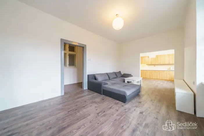 Prodej bytu 3+1, Karlovy Vary - Drahovice, Vítězná, 93 m2
