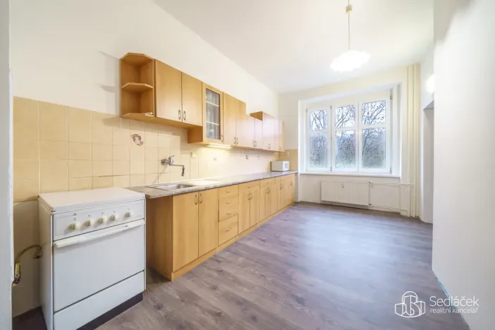 Prodej bytu 3+1, Karlovy Vary - Drahovice, Vítězná, 93 m2