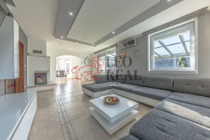 Prodej rodinného domu, Mladá Boleslav - Jemníky, 227 m2