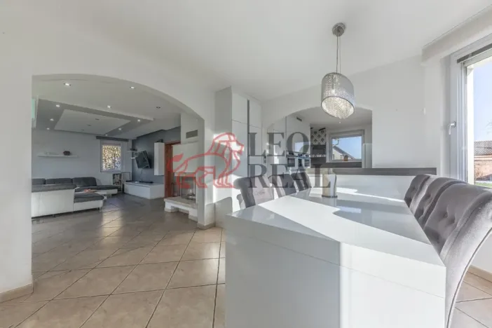 Prodej rodinného domu, Mladá Boleslav - Jemníky, 227 m2