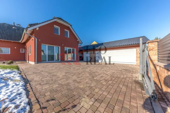 Prodej rodinného domu, Mladá Boleslav - Jemníky, 227 m2