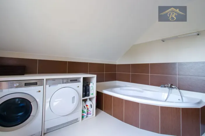 Prodej rodinného domu, Líbeznice, Školská, 186 m2