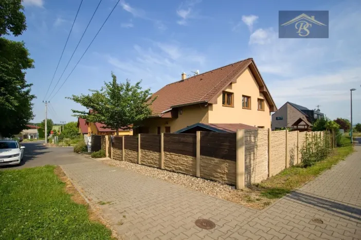 Prodej rodinného domu, Líbeznice, Školská, 186 m2