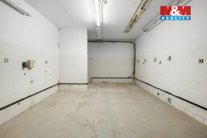 Pronájem obchodního prostoru, Kladno, Čechova, 174 m2